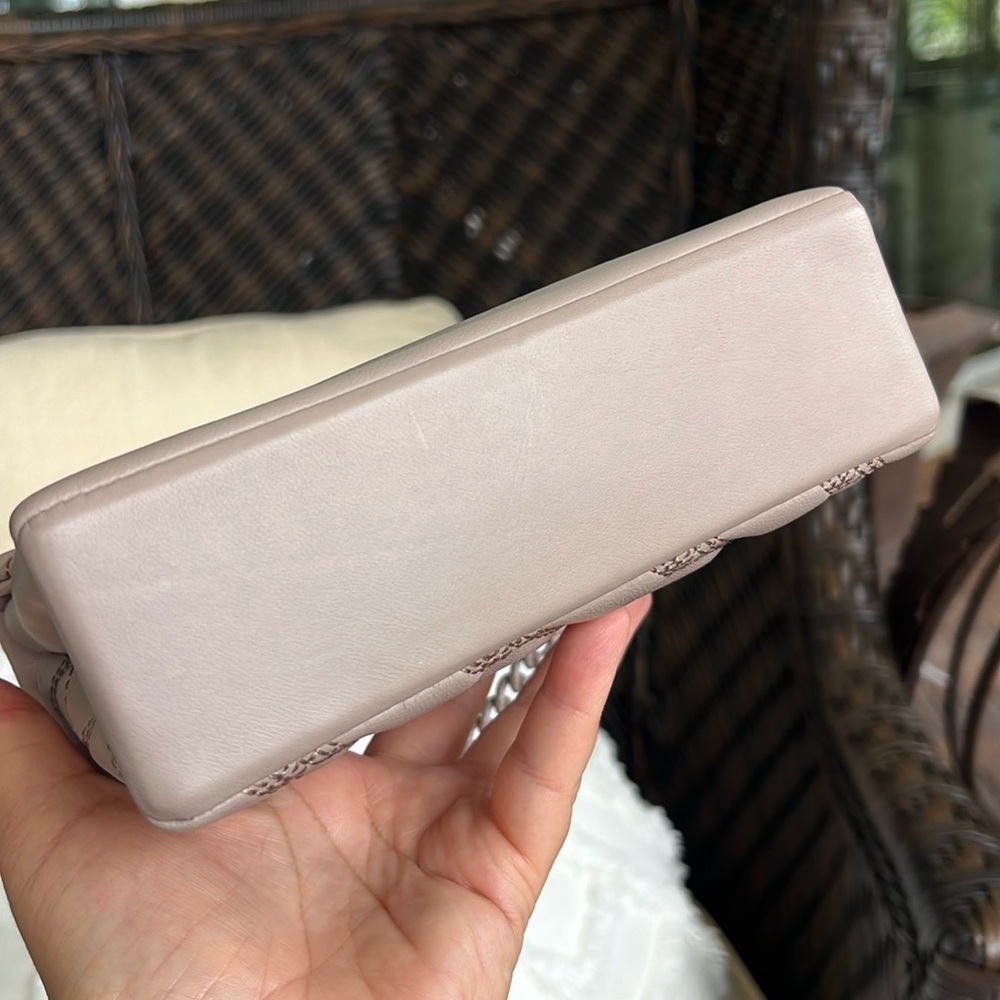 KURT GEIGER MINI Kensington Drench quilted leather crossbody blush taupe - Picture 11 of 17